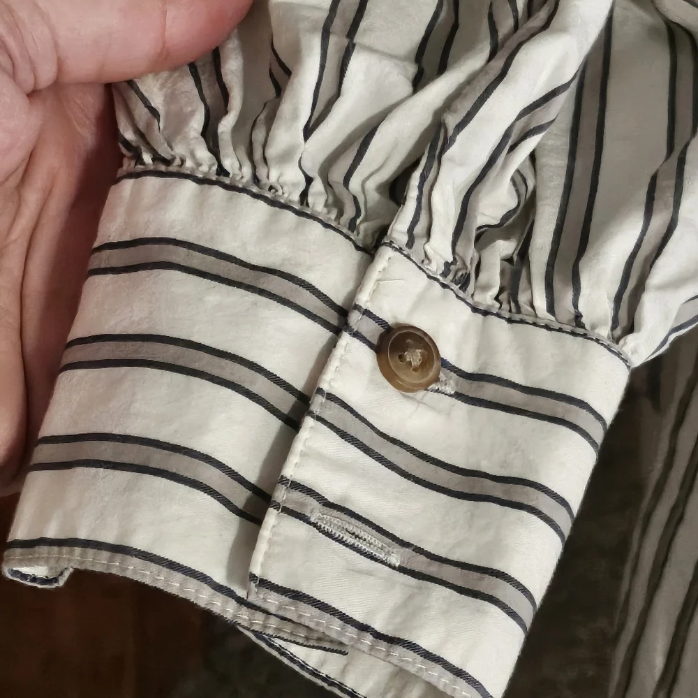 Old Navy Puff Sleeve Striped Henley White Size XL